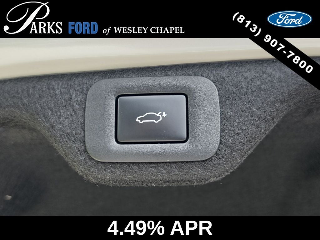 2022 Lexus ES 300h Ultra Luxury