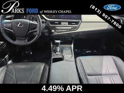 2022 Lexus ES 300h Ultra Luxury