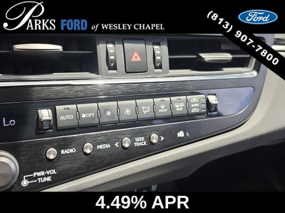 2022 Lexus ES 300h Ultra Luxury