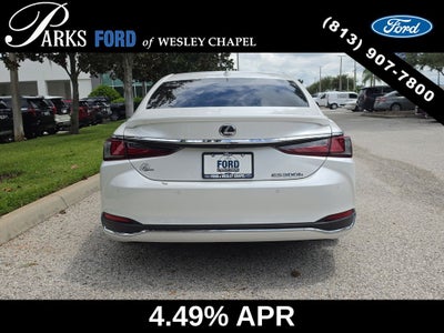 2022 Lexus ES 300h Ultra Luxury