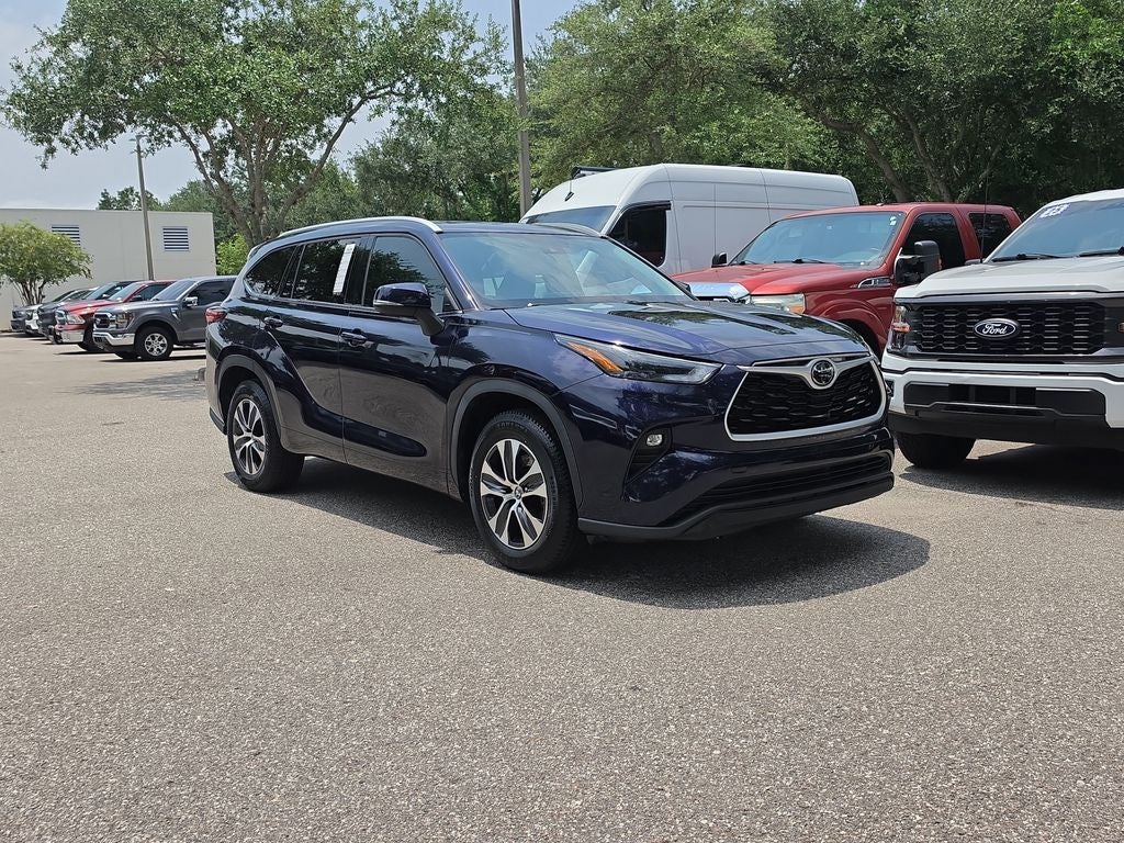 2022 Toyota Highlander XLE