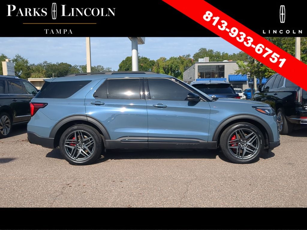 2025 Ford Explorer ST-Line
