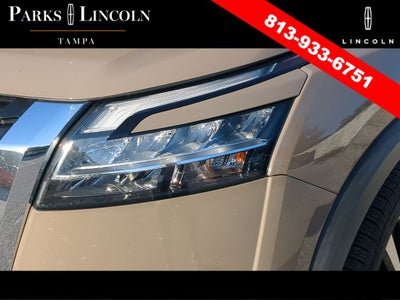 2023 Nissan Pathfinder Platinum
