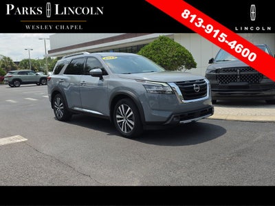 2022 Nissan Pathfinder Platinum