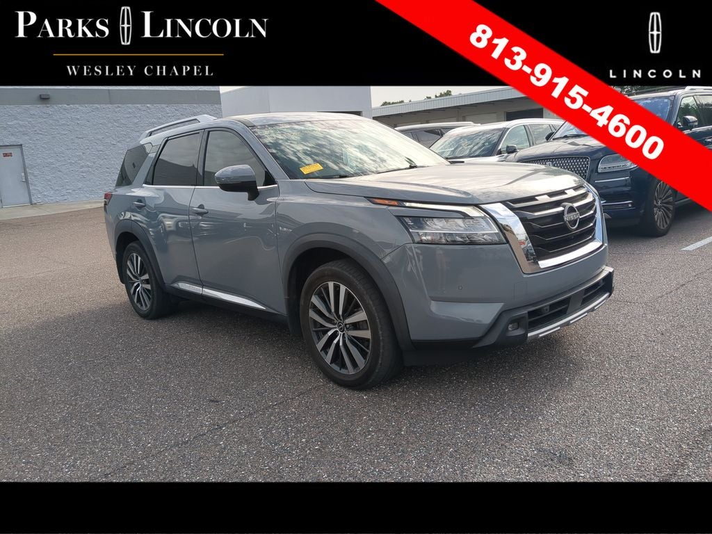 2022 Nissan Pathfinder Platinum
