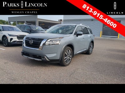 2022 Nissan Pathfinder Platinum