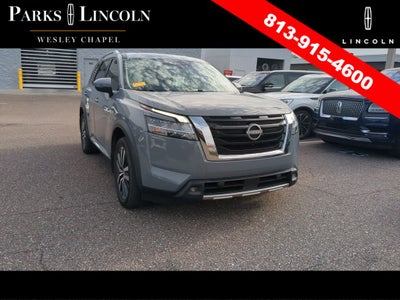 2022 Nissan Pathfinder Platinum