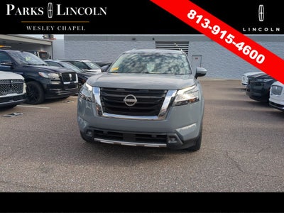 2022 Nissan Pathfinder Platinum