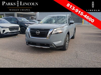 2022 Nissan Pathfinder Platinum