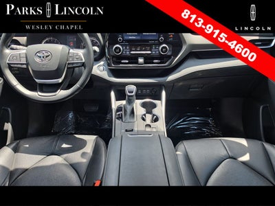 2022 Toyota Highlander LE