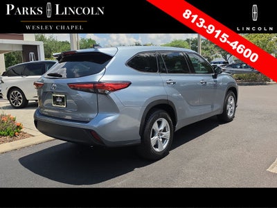 2022 Toyota Highlander LE