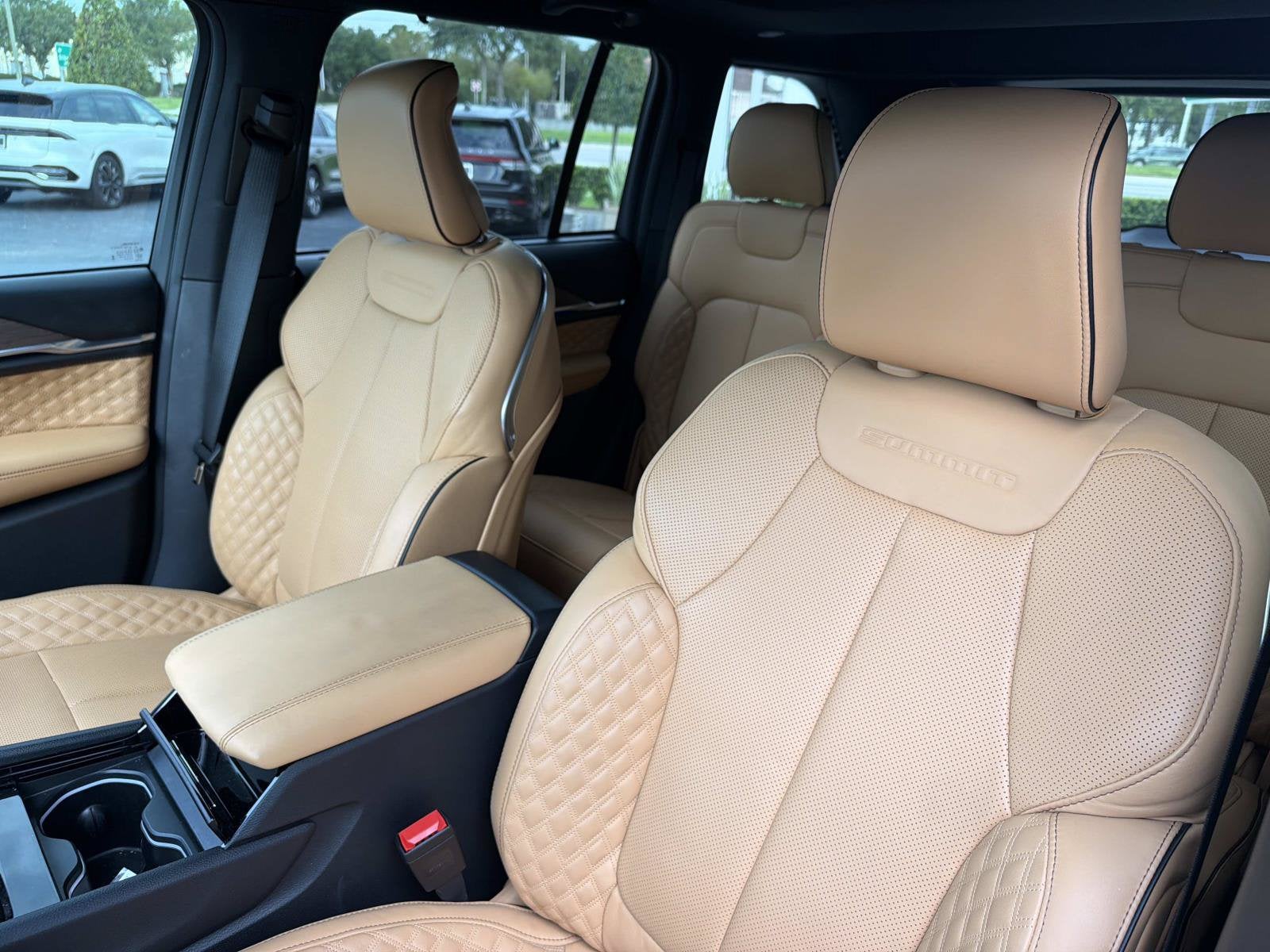 2025 Jeep Grand Cherokee Summit