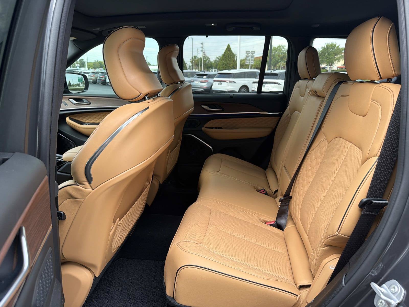 2025 Jeep Grand Cherokee Summit