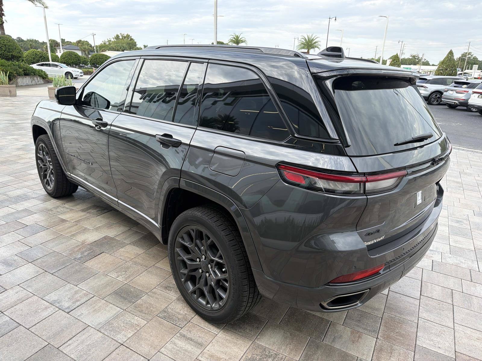 2025 Jeep Grand Cherokee Summit