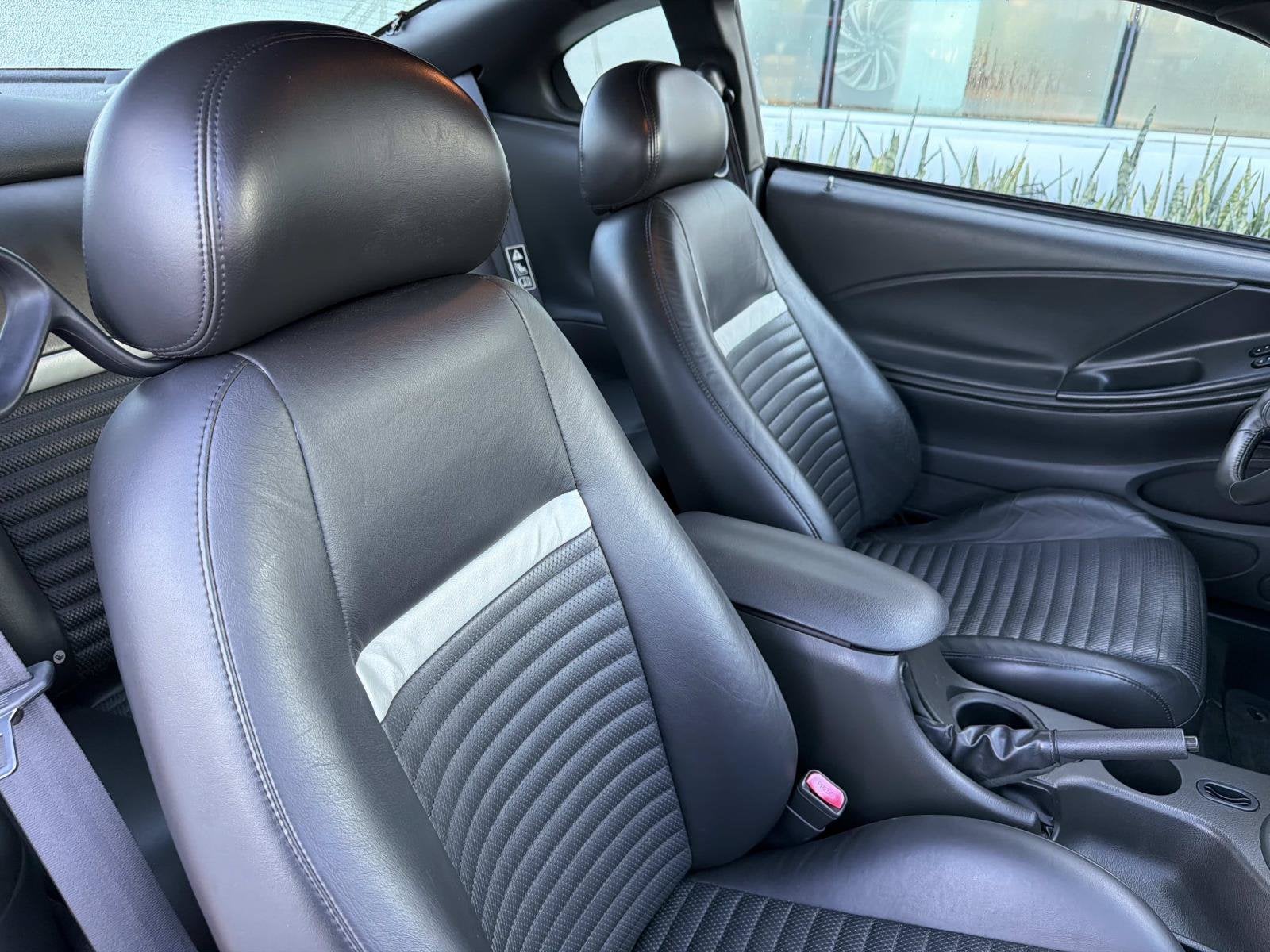 2003 Ford Mustang Premium Mach 1