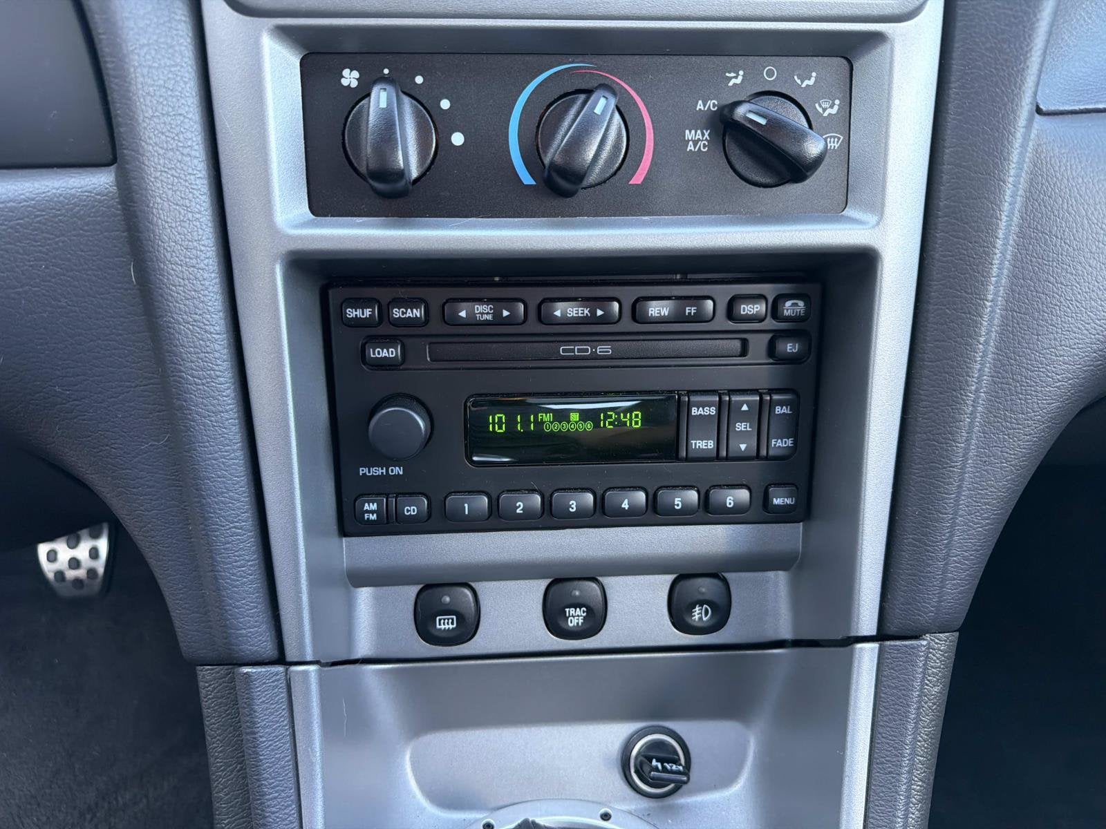 2003 Ford Mustang Premium Mach 1