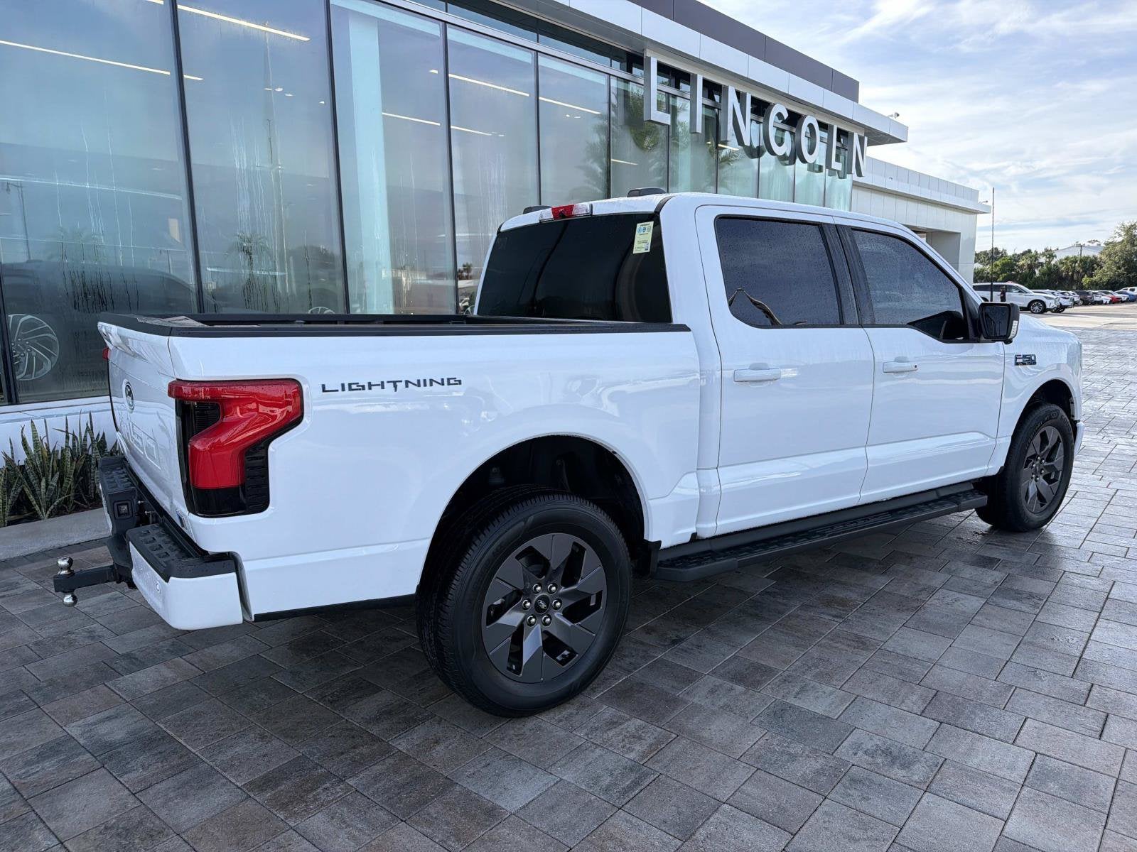 2024 Ford F-150 Lightning Flash