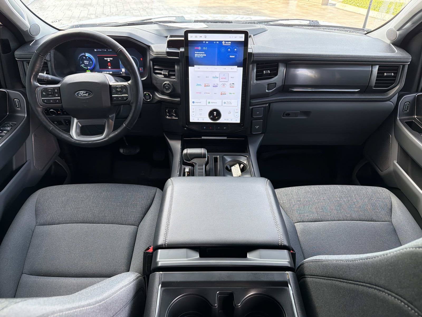 2024 Ford F-150 Lightning Flash