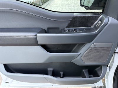 2024 Ford F-150 Lightning Flash