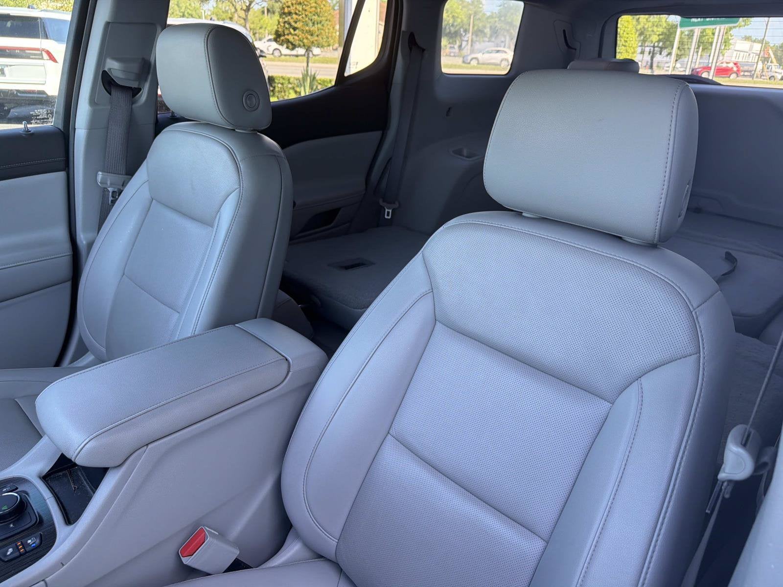 2021 GMC Acadia SLT