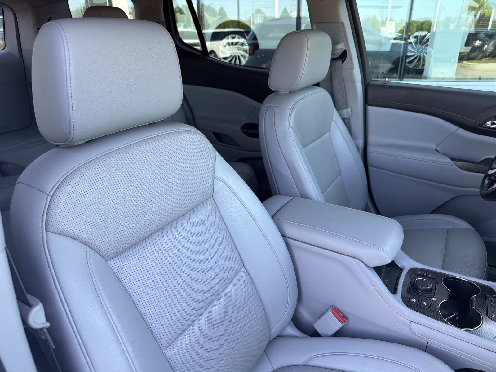 2021 GMC Acadia SLT