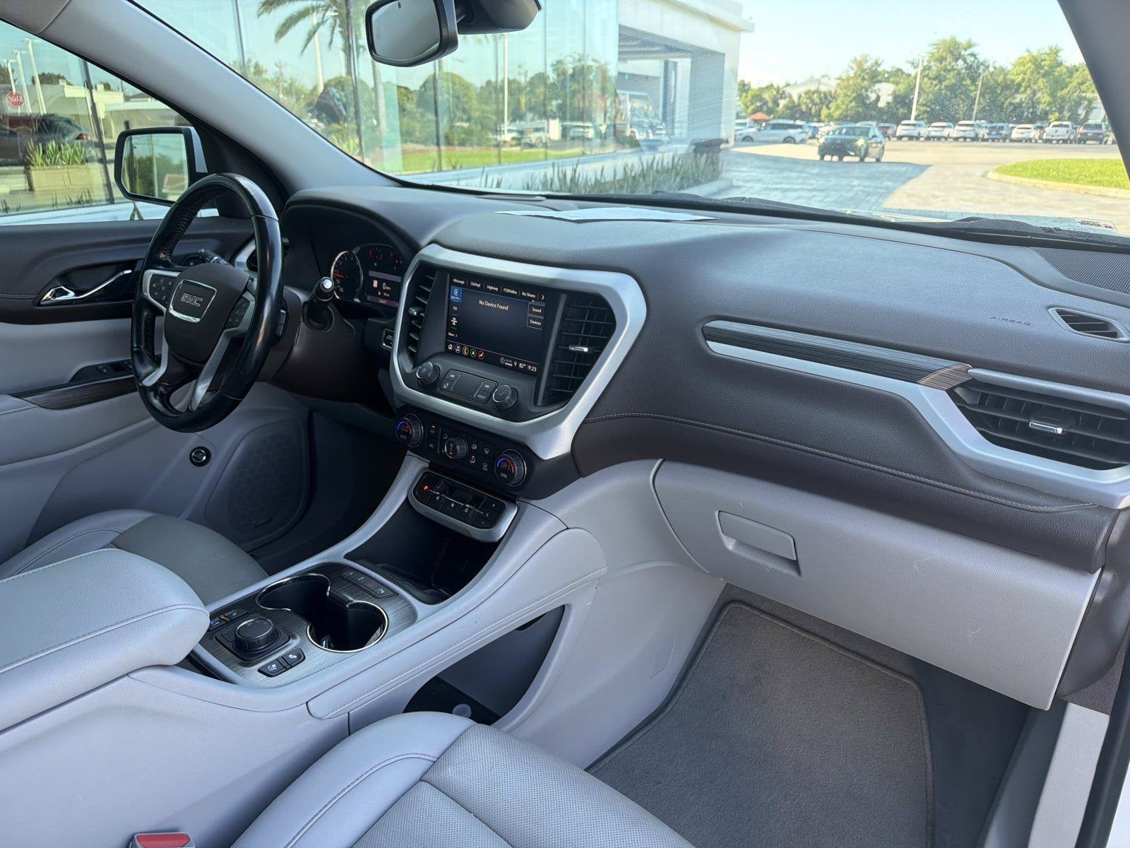 2021 GMC Acadia SLT