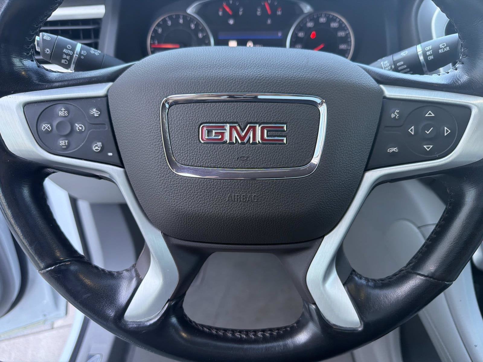 2021 GMC Acadia SLT
