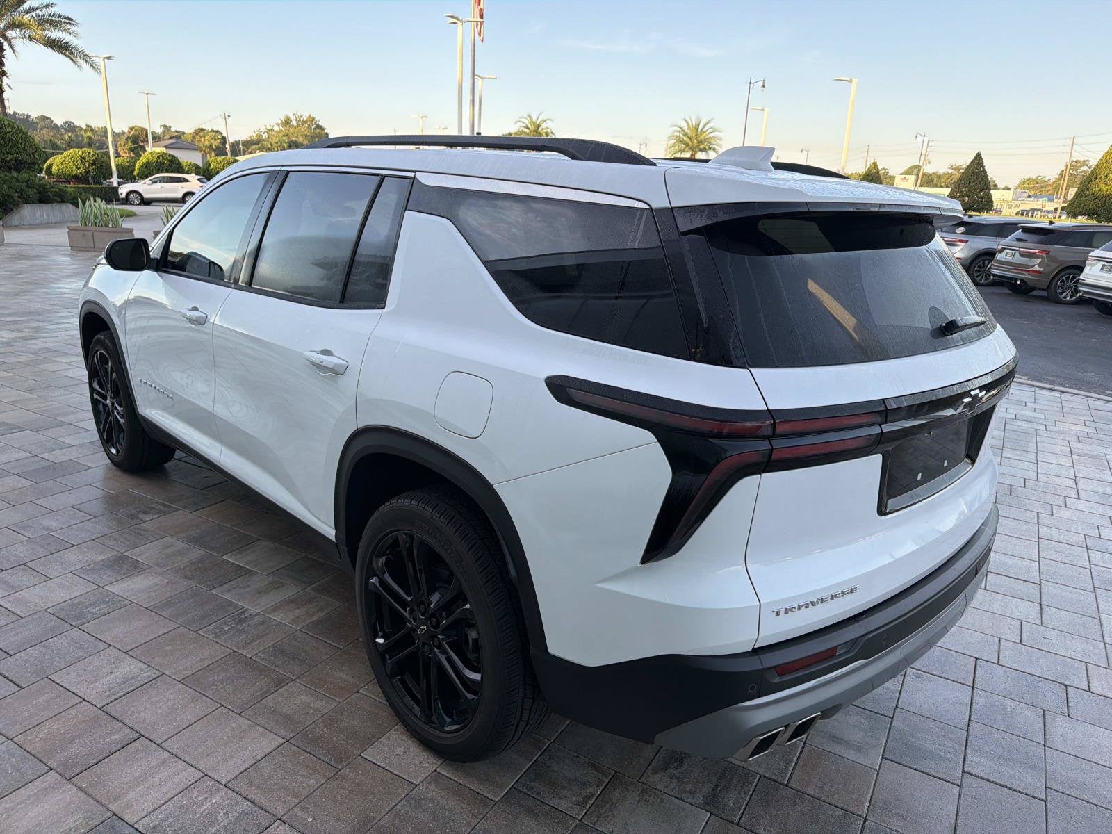 2026 Chevrolet Traverse FWD LT