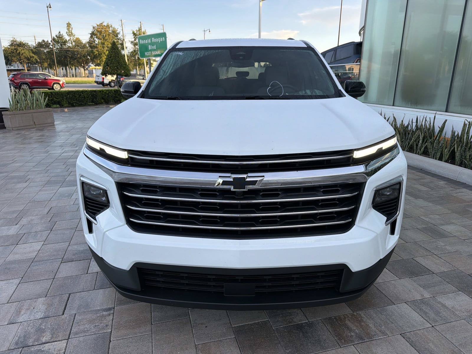 2026 Chevrolet Traverse FWD LT