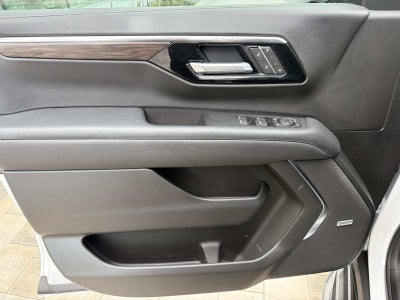 2025 Chevrolet Suburban LT