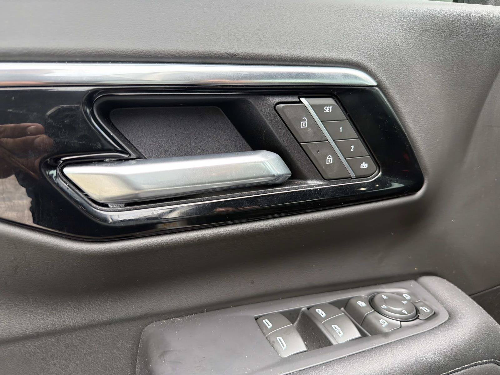 2025 Chevrolet Suburban LT