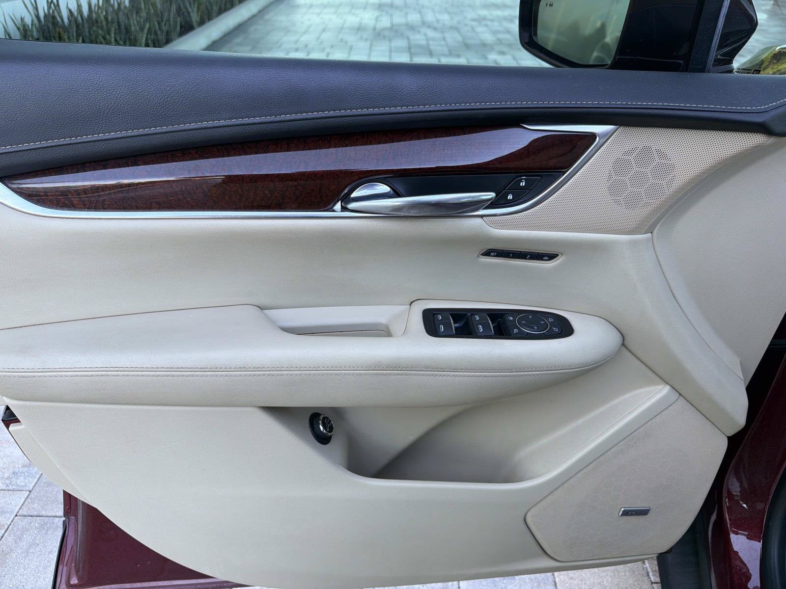 2017 Cadillac XT5 Luxury FWD