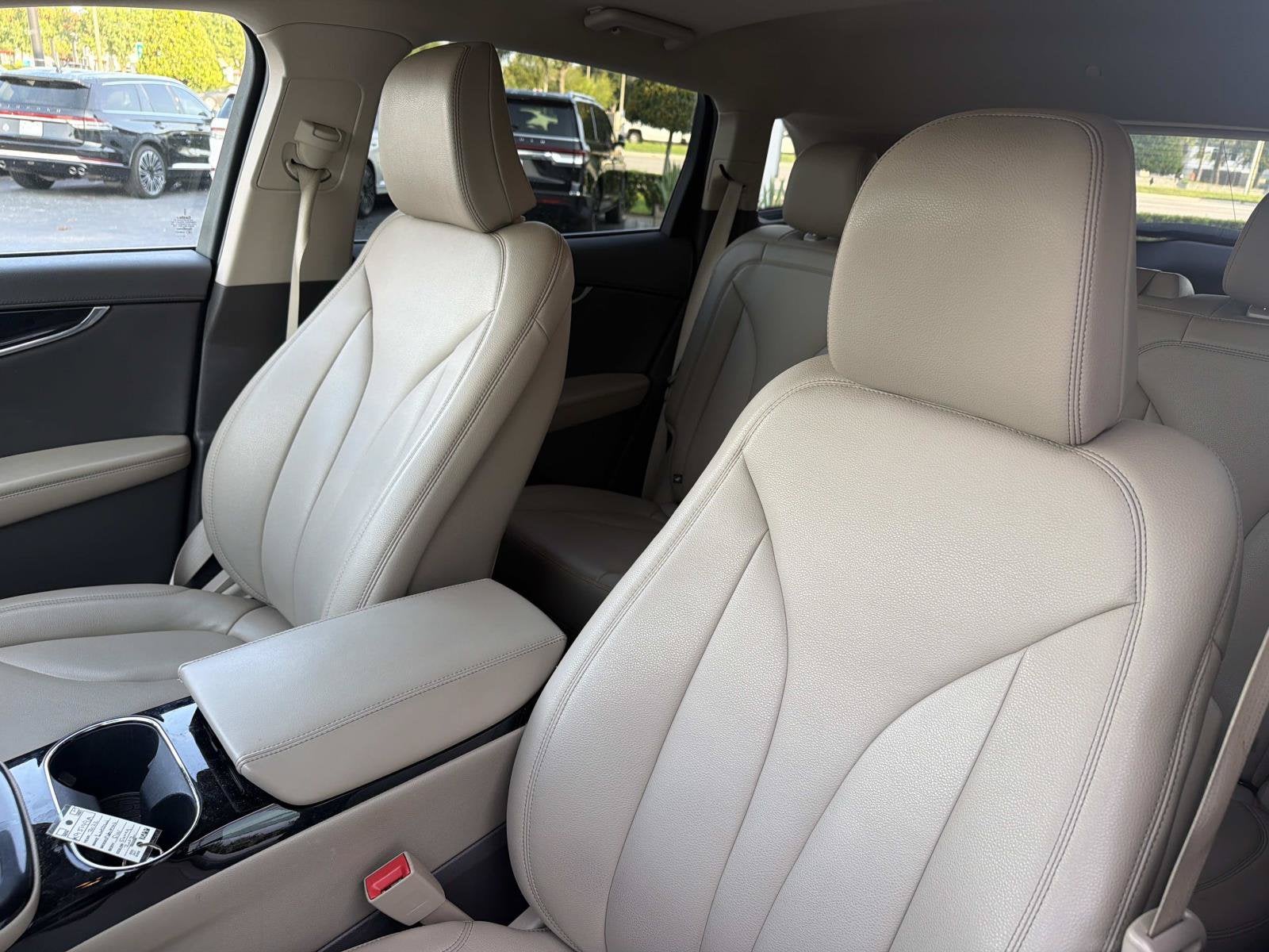 2022 Lincoln Nautilus Standard