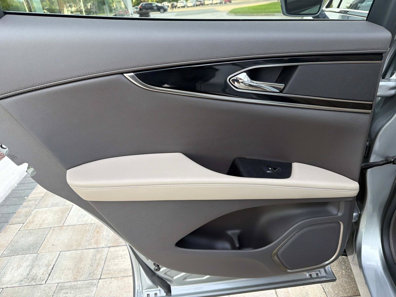 2022 Lincoln Nautilus Standard