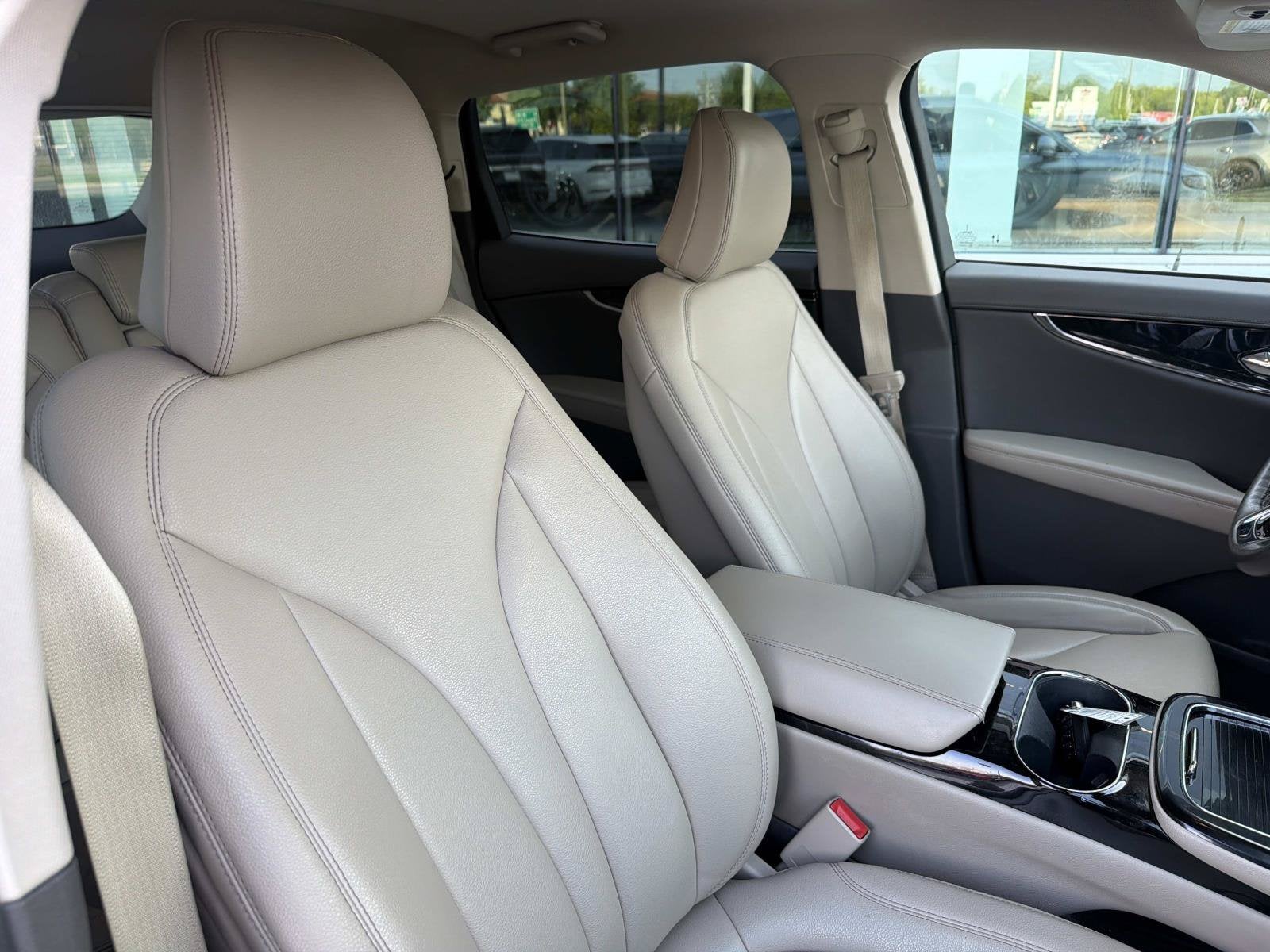 2022 Lincoln Nautilus Standard