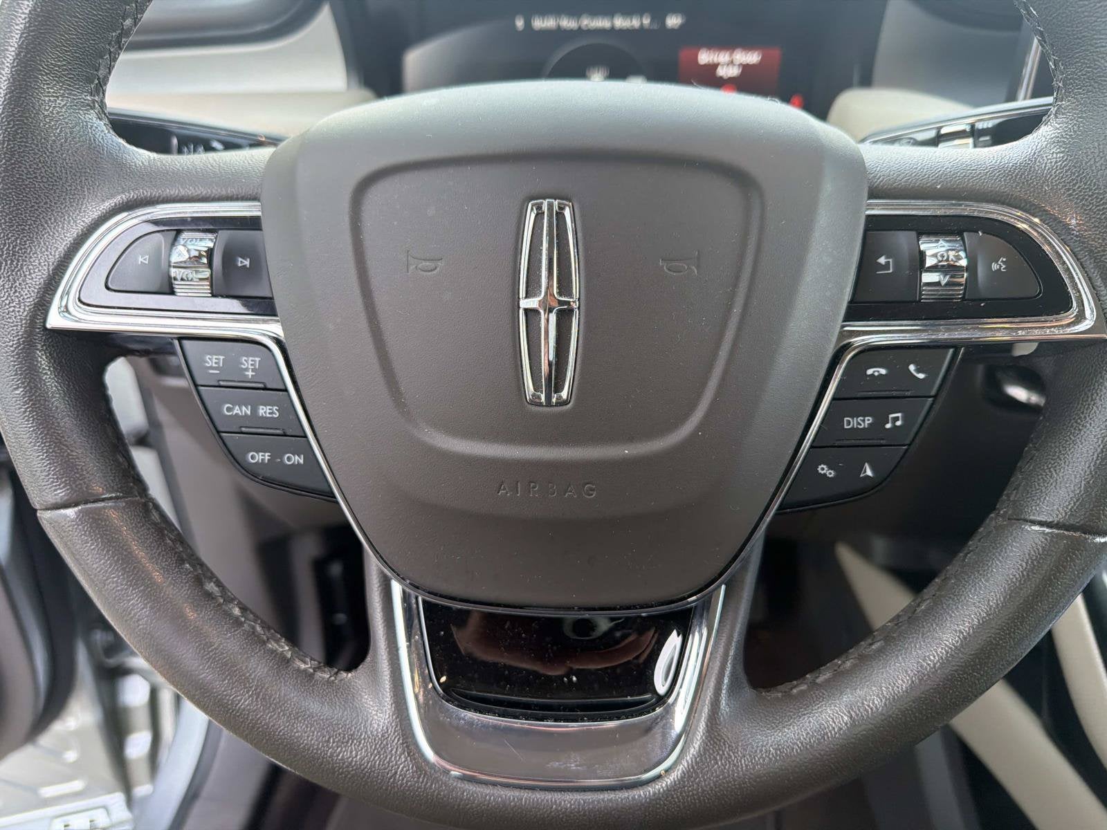 2022 Lincoln Nautilus Standard