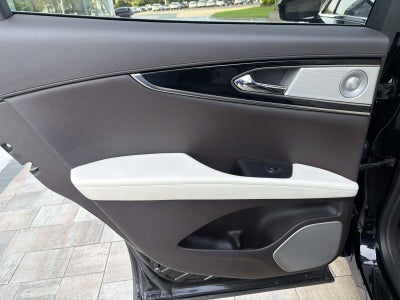 2022 Lincoln Nautilus Black Label