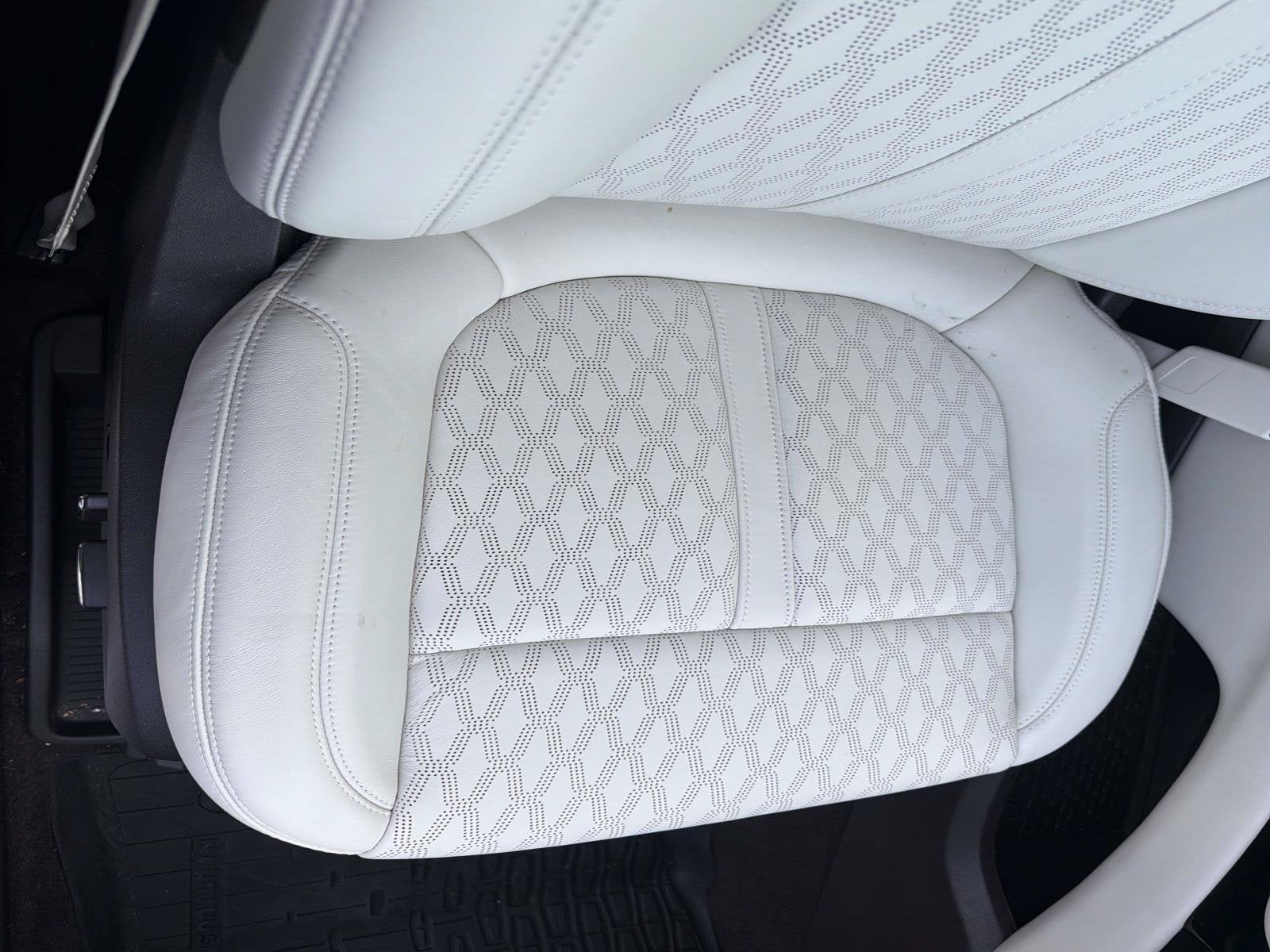 2022 Lincoln Nautilus Black Label