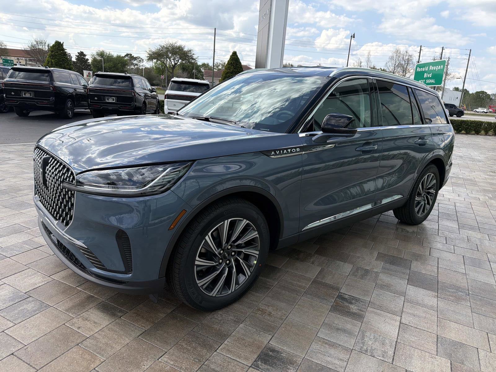 2026 Lincoln Aviator Premiere