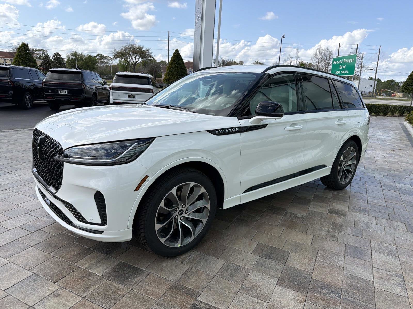 2026 Lincoln Aviator Premiere