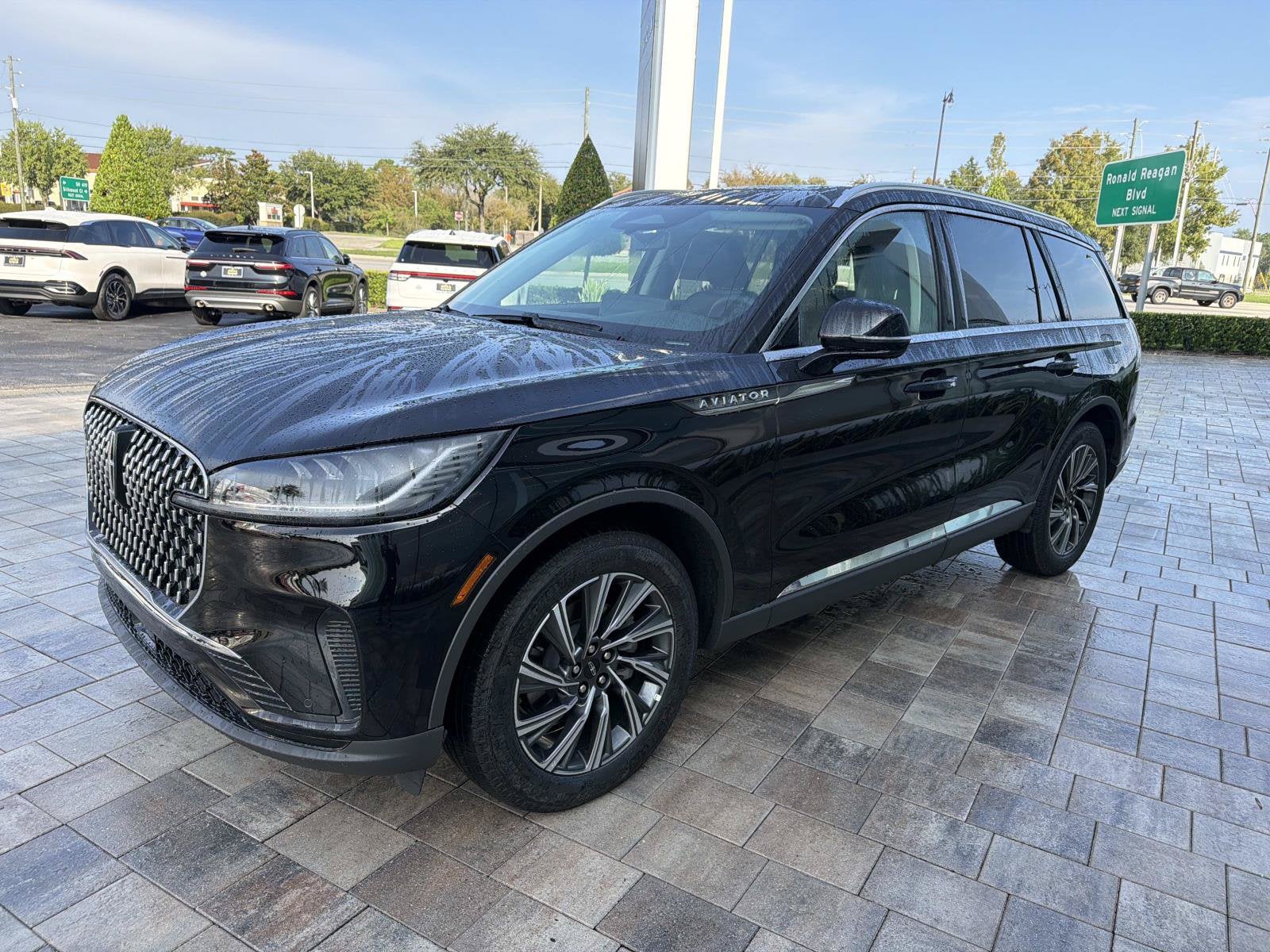 2027 Lincoln Aviator Premiere