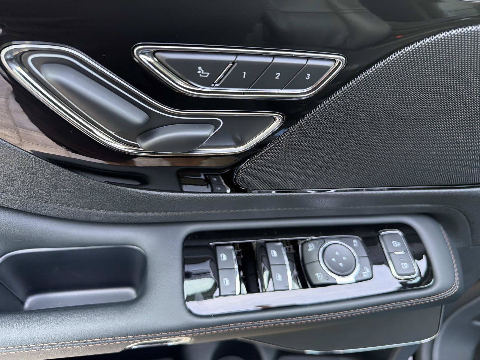 2027 Lincoln Aviator Premiere