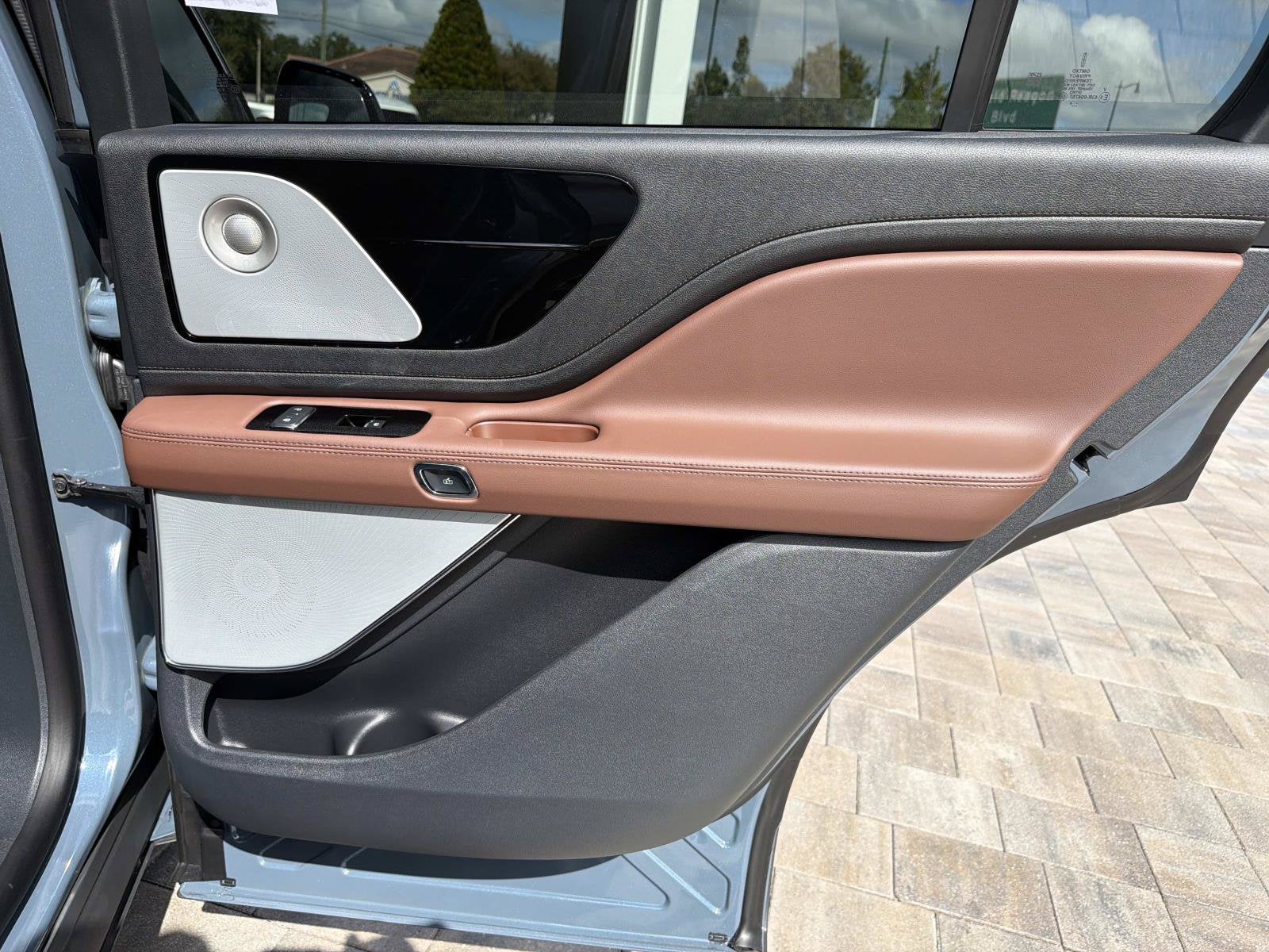 2027 Lincoln Aviator Reserve