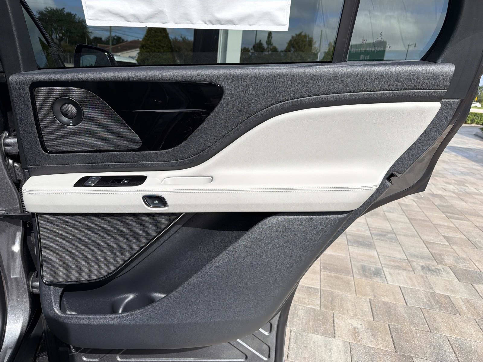 2027 Lincoln Aviator Reserve