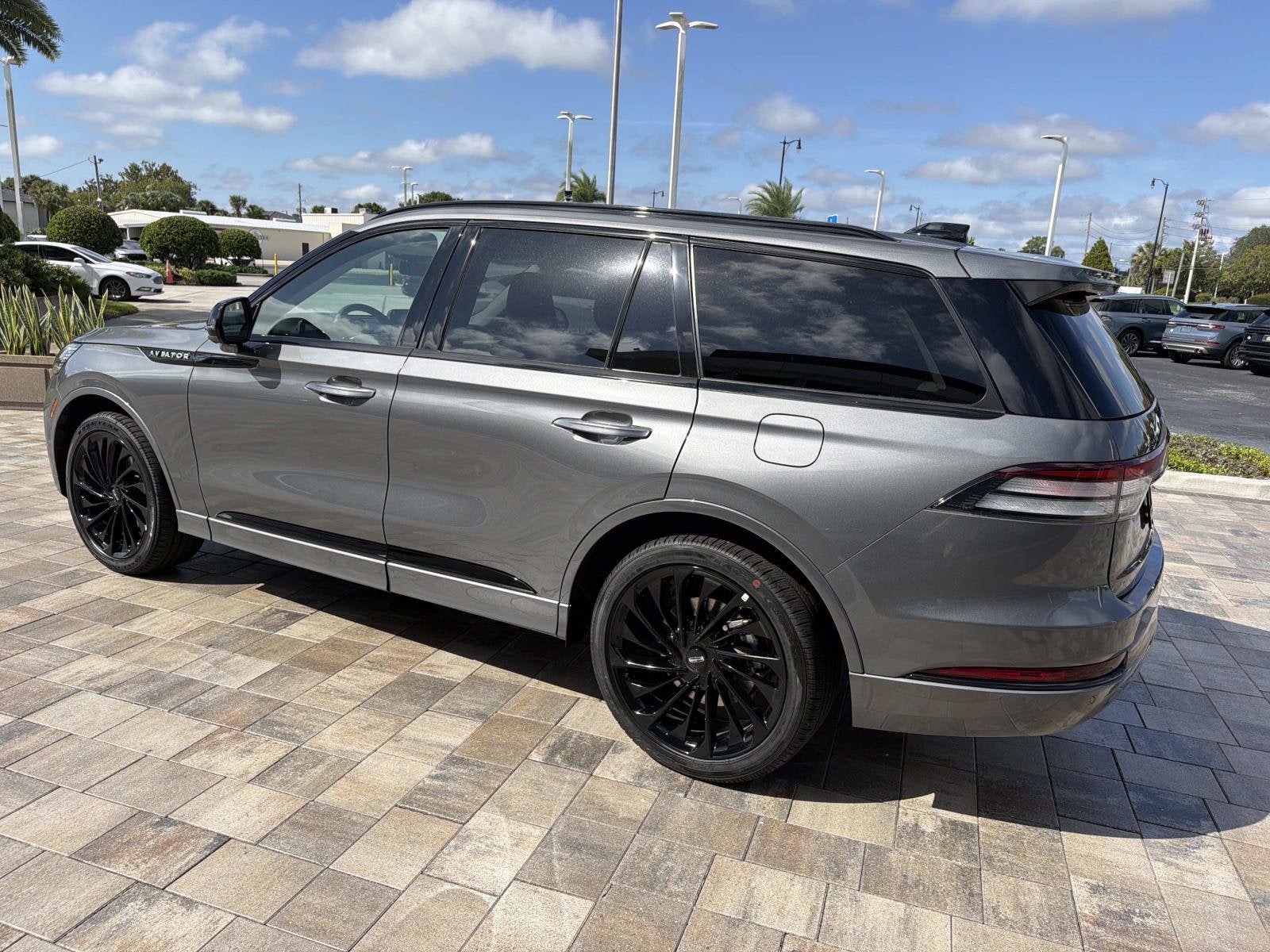 2027 Lincoln Aviator Reserve