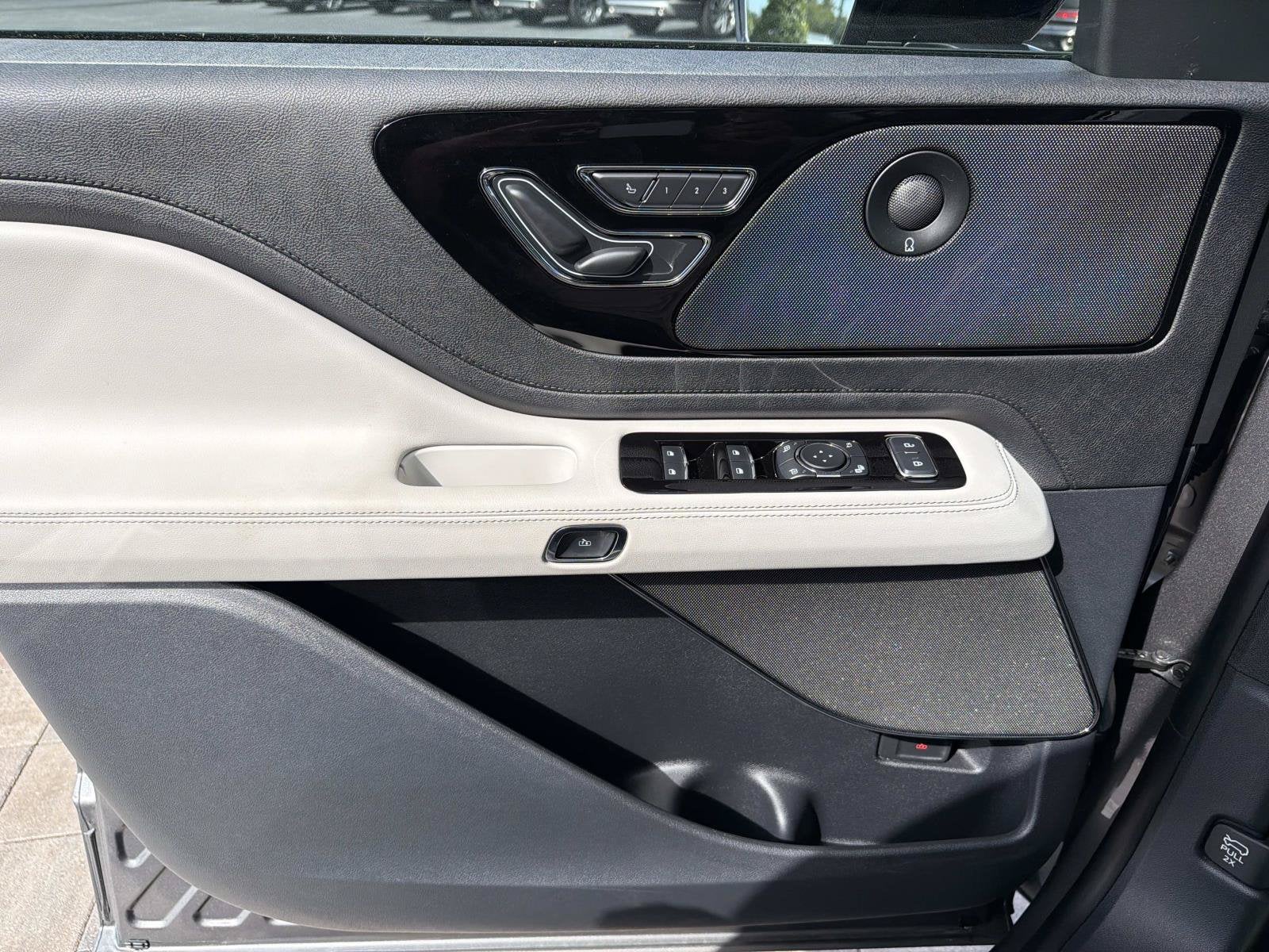 2027 Lincoln Aviator Reserve