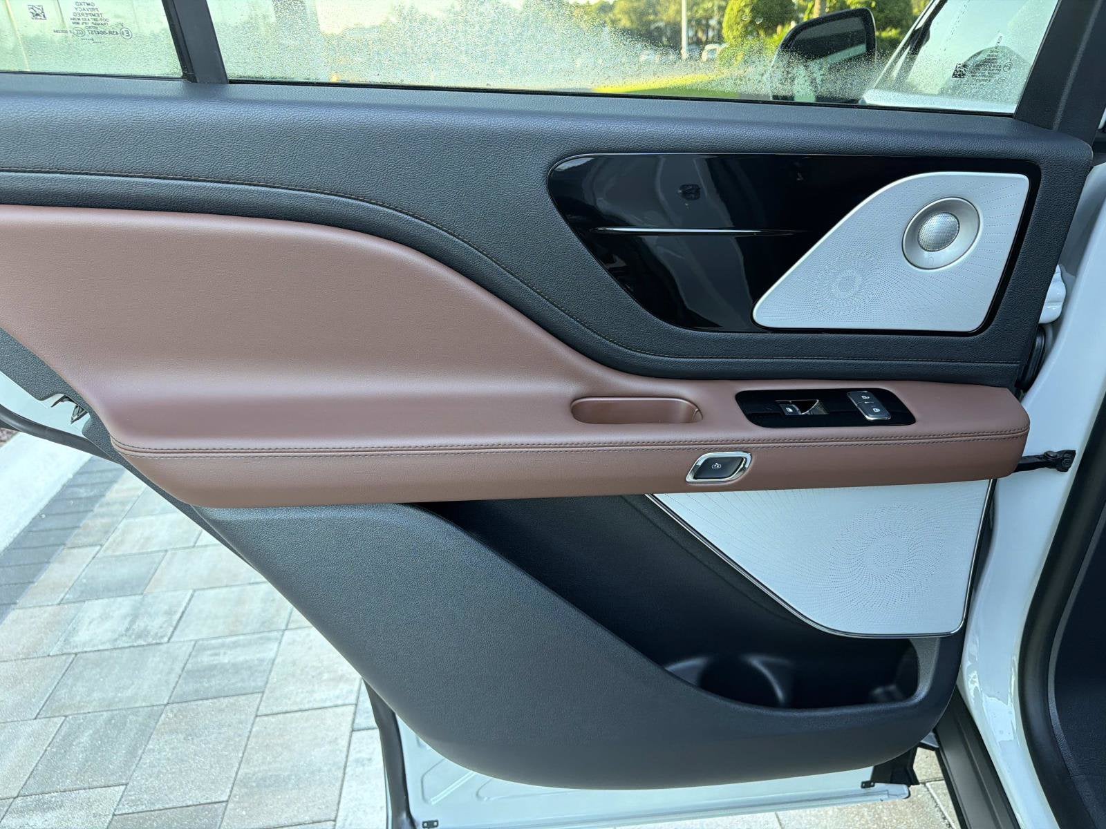 2027 Lincoln Aviator Reserve