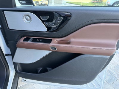 2027 Lincoln Aviator Reserve