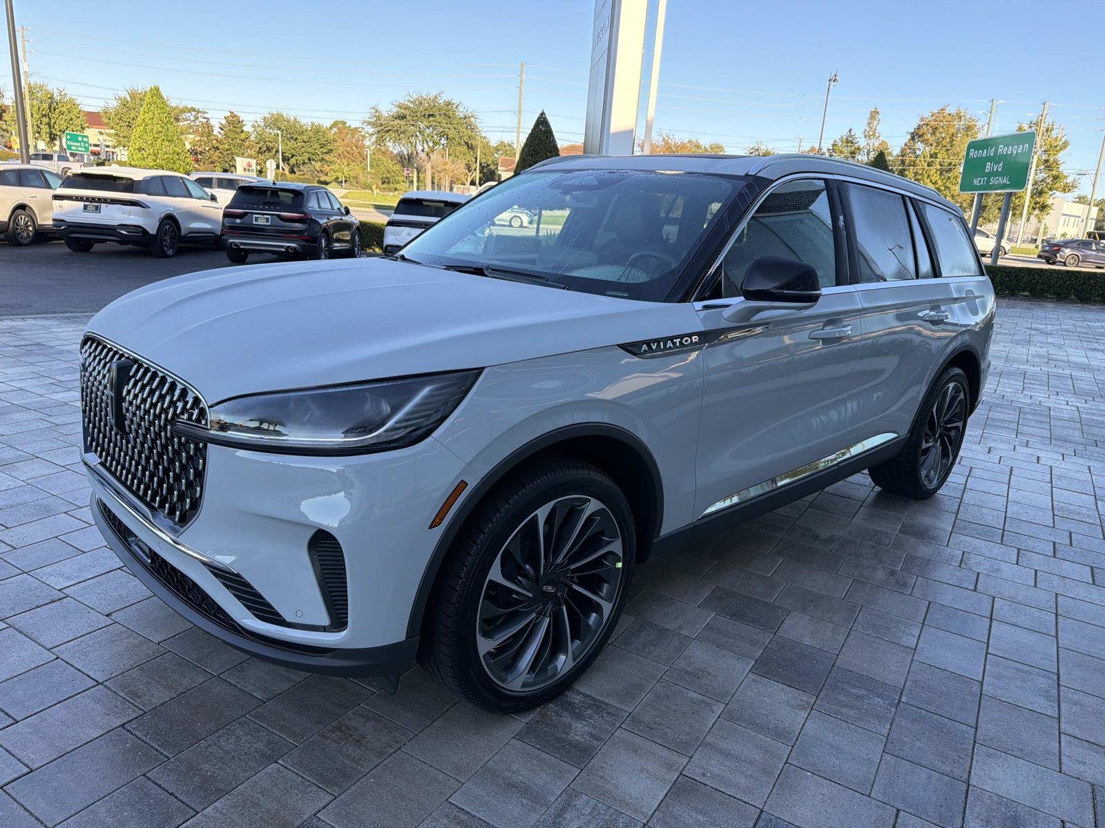 2027 Lincoln Aviator Reserve