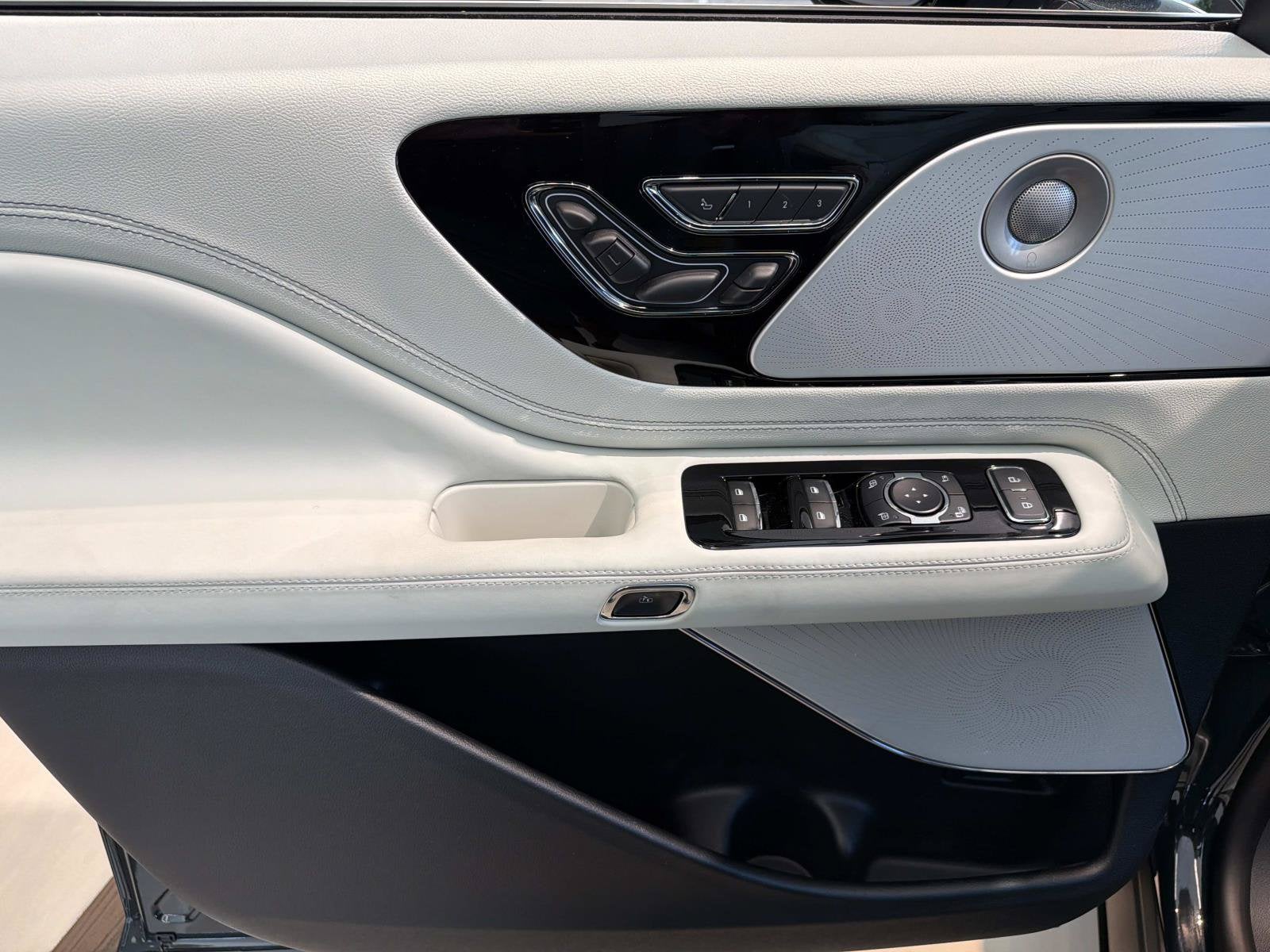 2026 Lincoln Aviator Black Label